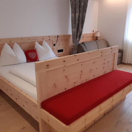 Haus Talblick "Wallbug" Ferienwohnung 1 Naturns Bagian luar foto