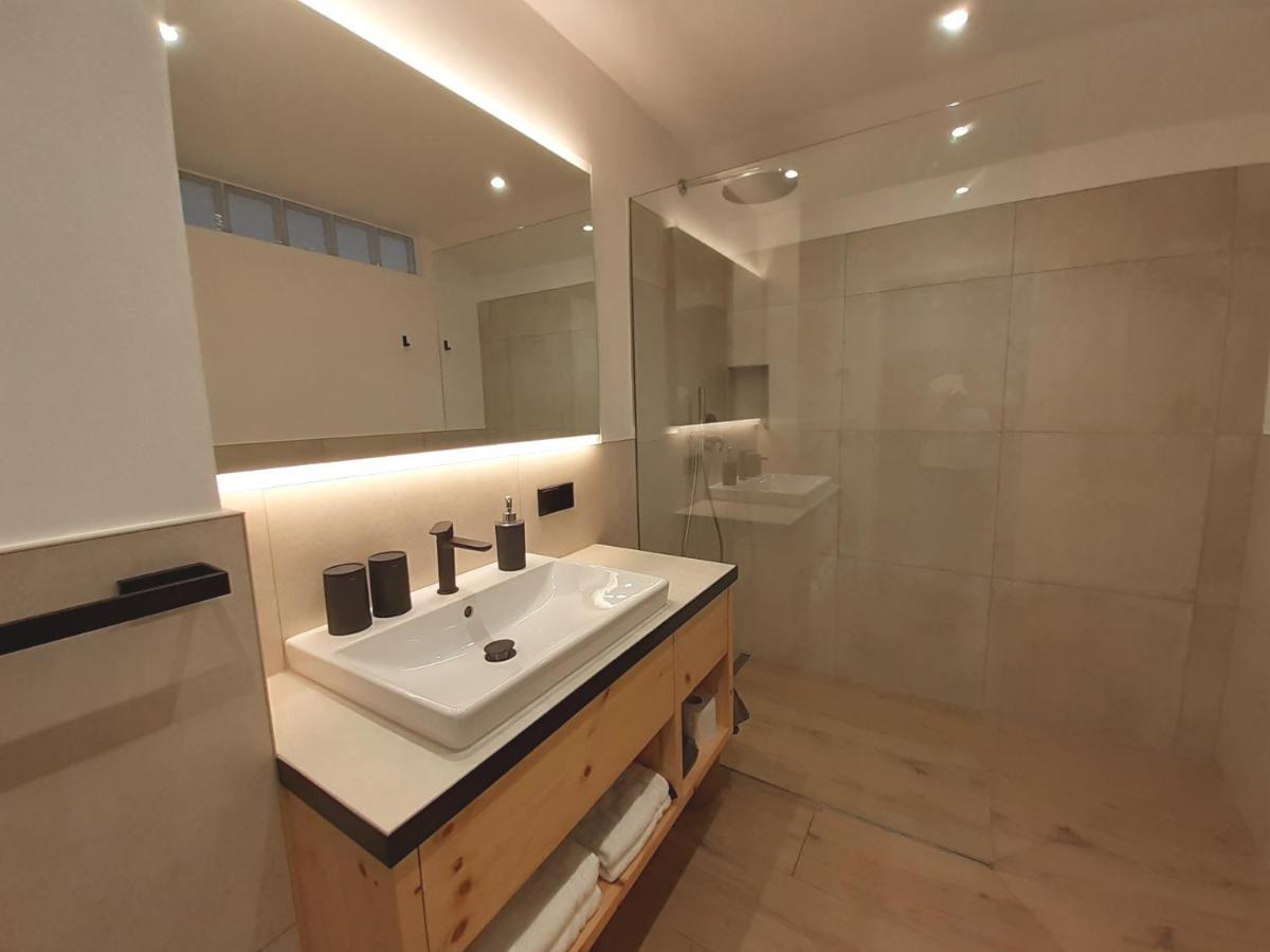 Haus Talblick "Wallbug" Ferienwohnung 1 Naturns Bagian luar foto