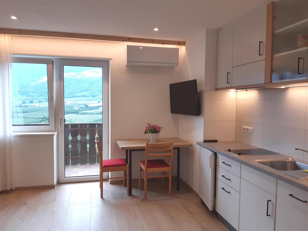 Haus Talblick "Wallbug" Ferienwohnung 1 Naturns Bagian luar foto