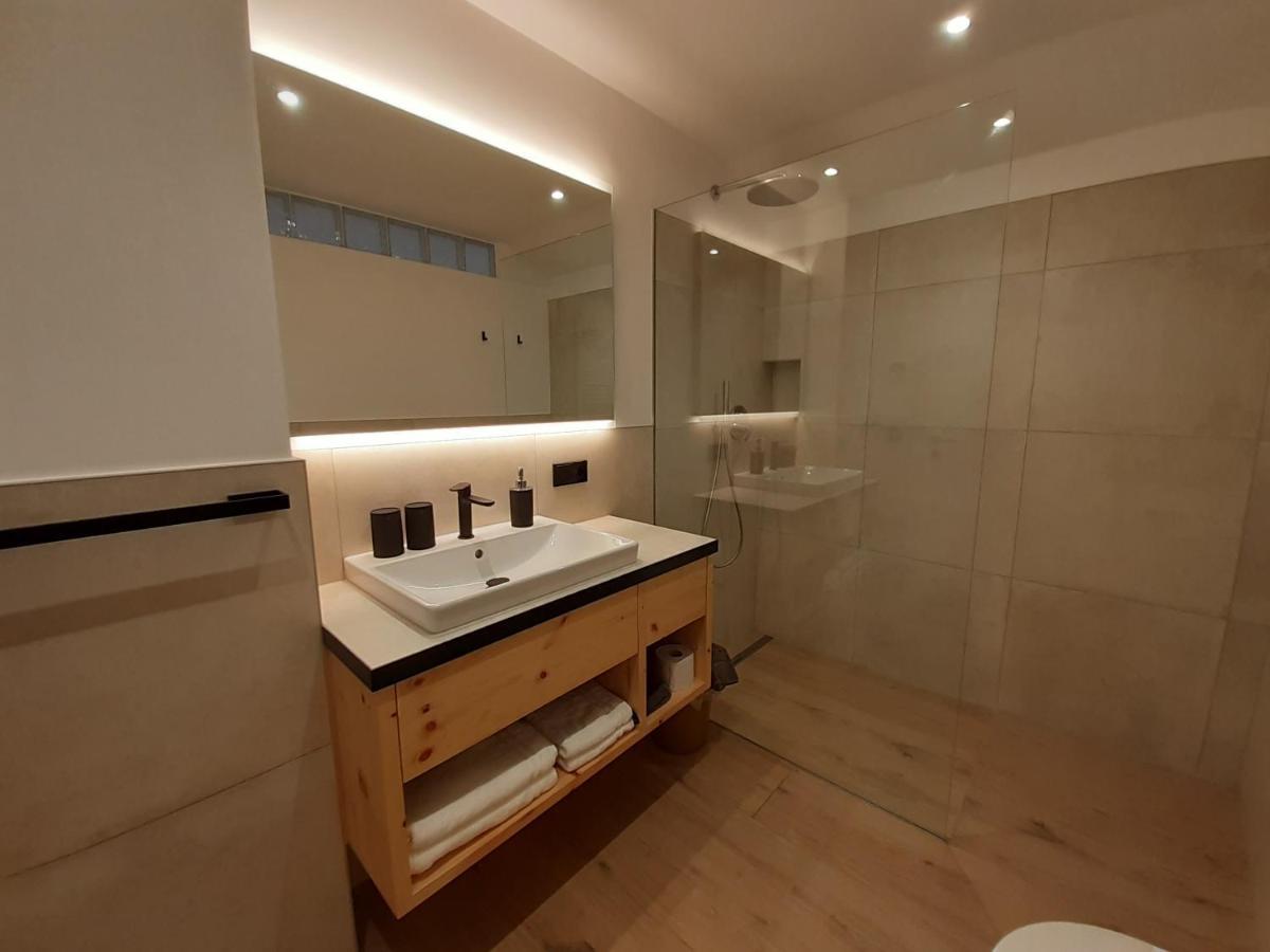 Haus Talblick "Wallbug" Ferienwohnung 1 Naturns Bagian luar foto